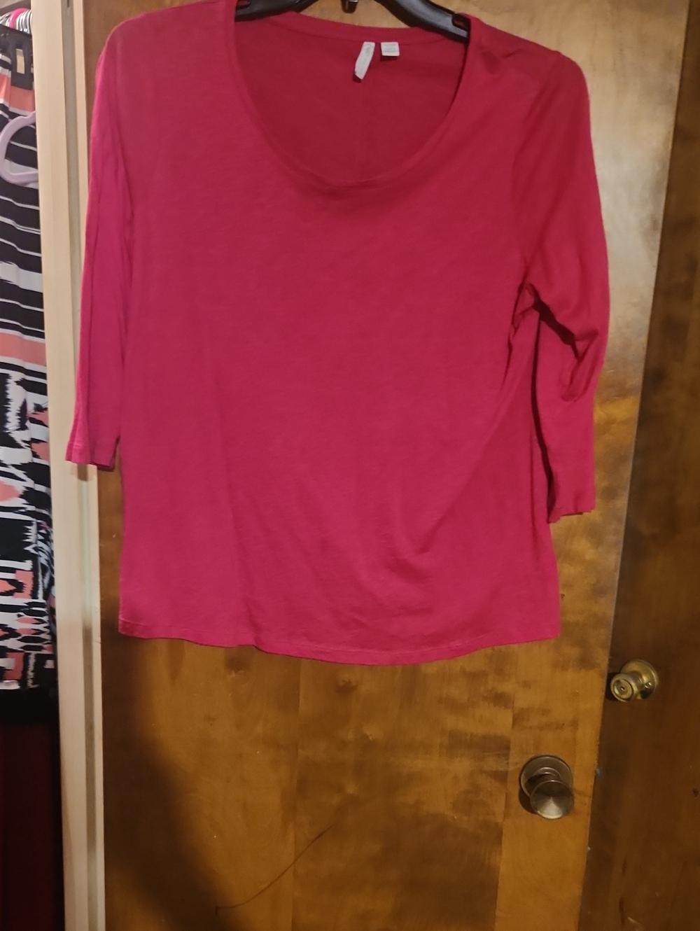 Cato Scoop Neck 3/4 Sleeve Top in Fuchsia Pink